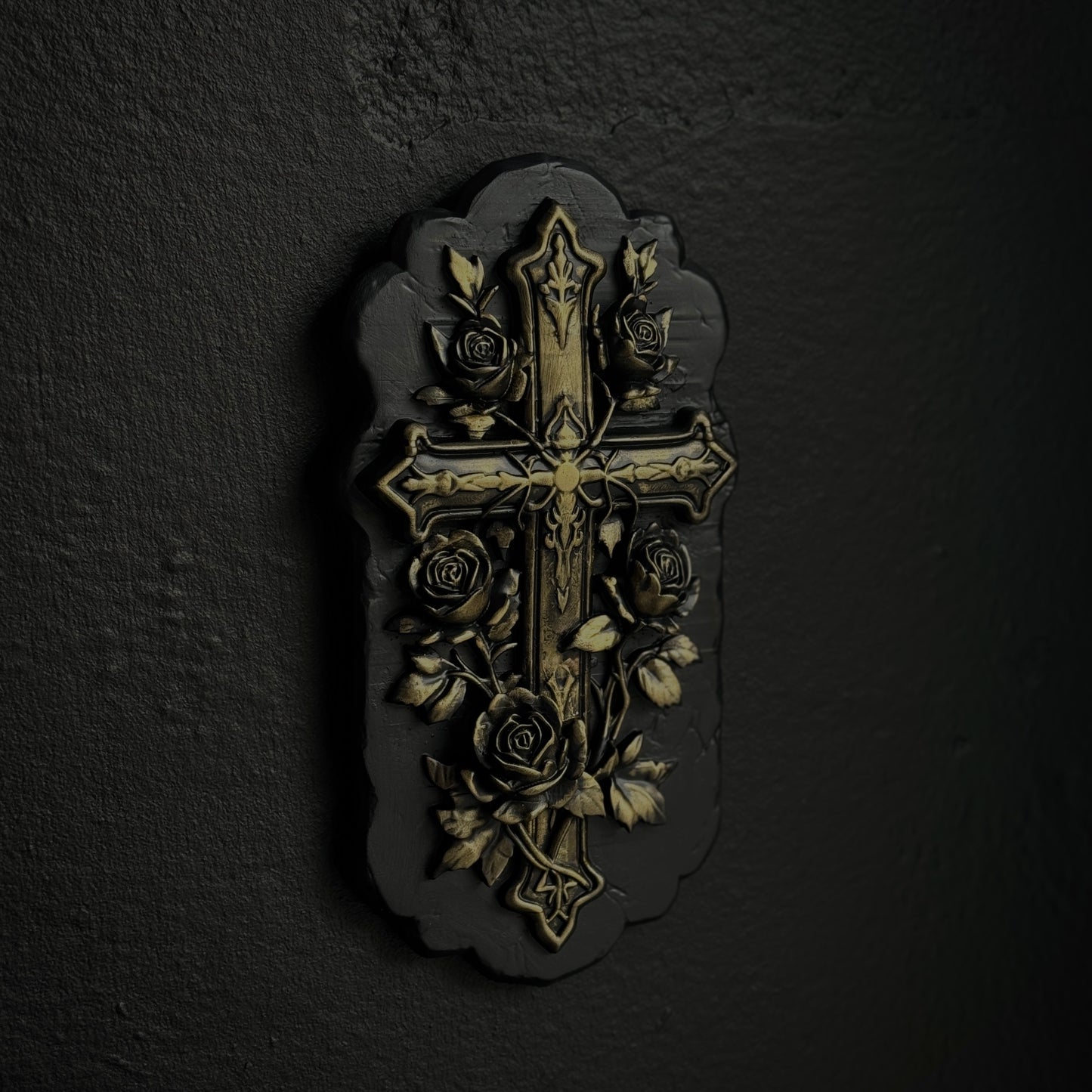 Nocturne Rose Cross